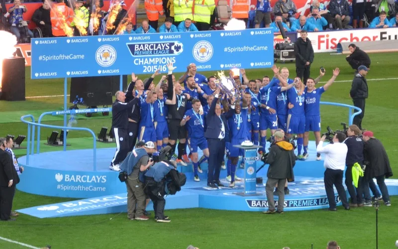 doi bong leicester city vo dich ngoai hang anh nam nao phep mau king power