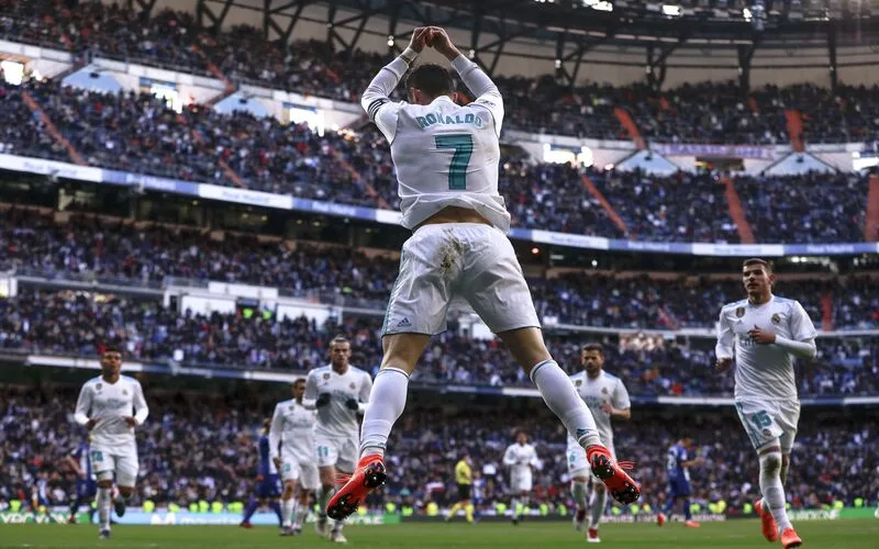 kham pha 7 kieu ronaldo an mung da thanh thuong hieu